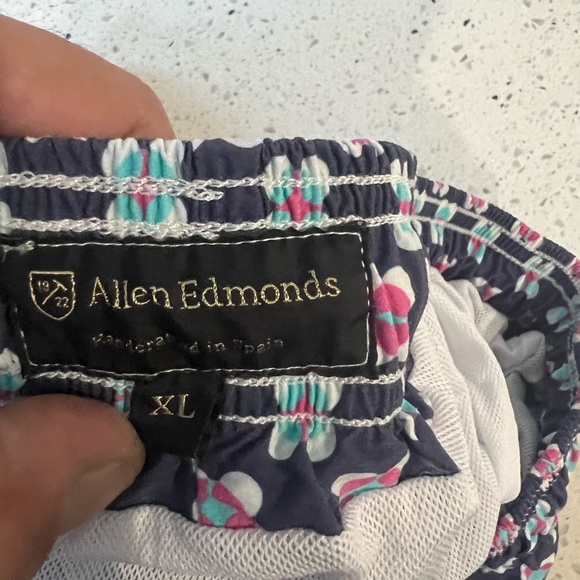 Allen Edmonds Swim Trunks - Picture 5 of 5
